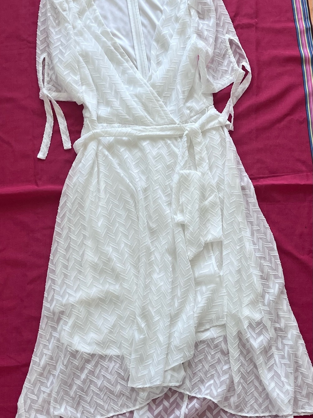 Tommy Hilfiger white wrap midi dress - Picture 7 of 8